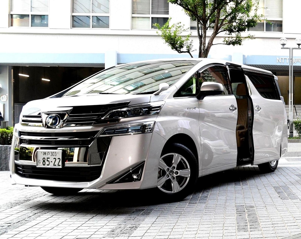 神戸新聞next 総合 センチュリー 解約に向け調整中 新たな公用車はワンボックス 就任１カ月の兵庫県知事