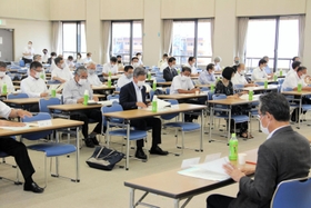 来年２月の大会の事業計画が示された実行委員会総会＝姫路市安田４