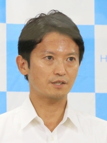 就任会見に臨んだ斎藤元彦知事＝２日午後、兵庫県庁（撮影・鈴木雅之）