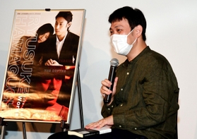 久しぶりに来神し、かつてロケを行った「ＪＲ三ノ宮駅前の変わりように驚いた」と話す浜口竜介監督＝神戸市中央区元町通４（撮影・坂井萌香）