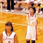マラソン女子代表の前田穂南（右奥）は小学校時代、バスケットボールにも親しんだ