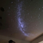都会にいても天体観測？　客室の天井でプラネタリウムも＝神戸市中央区港島中町６（撮影・辰巳直之）