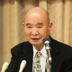 終戦の日の全国戦没者追悼式で遺族代表として追悼の辞を述べた丹波市の柿原啓志さん。追悼式を前に記者会見し、戦死した父輝治さんへの思いを語った＝神戸市中央区花隈町、兵庫県遺族会館