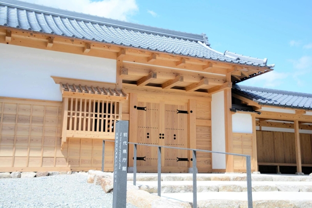 11月３日の開館が決まった「初代県庁館」の正門＝神戸市兵庫区中之島２（兵庫県提供）