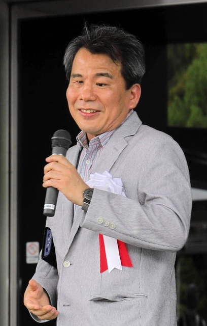 内覧会であいさつした国立民族学博物館の広瀬浩二郎准教授＝大阪府吹田市千里万博公園、国立民族学博物館