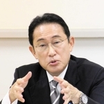 地方創生などをテーマに地方紙の質問に答えた岸田文雄前政調会長＝国会記者会館（撮影・今福寛子）