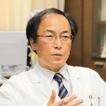 明石市立市民病院の阪倉長平院長