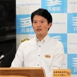 緊急事態宣言解除後の兵庫県独自の措置について説明する斎藤元彦知事＝２８日午後、兵庫県庁（撮影・小谷千穂）