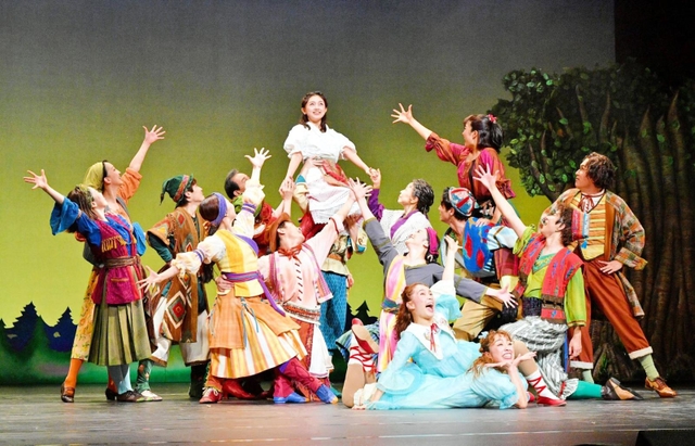 ハシバミを歓迎する、こそあどの森の住人たち（樋口隆宏さん撮影）