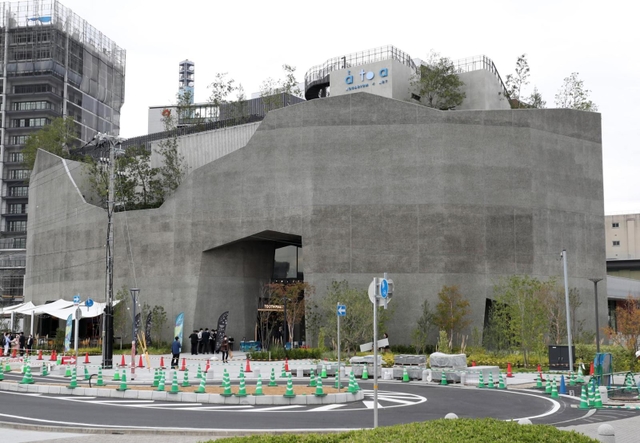 ２９日にオープンする神戸ポートミュージアム＝神戸市中央区新港町（撮影・辰巳直之）