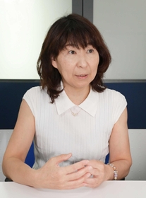 オンラインの教育シンポジウムを１７日に開く今関明子さん＝神戸新聞社（撮影・秋山亮太）