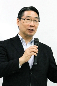 前川喜平さん＝神戸市中央区、神戸市勤労会館