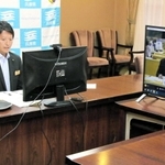 全国知事会と日本医師会との意見交換会にオンライン参加する斎藤元彦兵庫県知事＝県庁