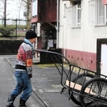 映画の一場面「菊池さんの引っ越し」（ｃ）Ｓｈｉｎｙａ　Ａｏｙａｍａ