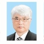 （左から）内藤幸雄さん、石川哲也さん、神野立生さん
