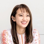 「怖がりなので、ドラマのエピソードにゾーッと感じることもあった」と話す岡田結実＝東京都内