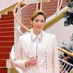 ファンとの触れ合いが制限される中、今公演では「舞台から感謝の気持ちを伝える場面が多い」と語る愛月ひかる＝宝塚大劇場