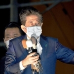 全国遊説で自民党候補への支援を訴える安倍晋三元首相＝２２日、長崎市内