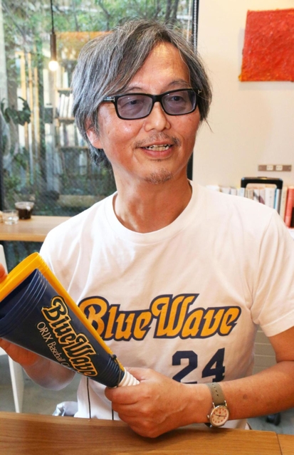 オリックス・ブルーウェーブ時代からのファン、南郁夫さん＝宝塚市内