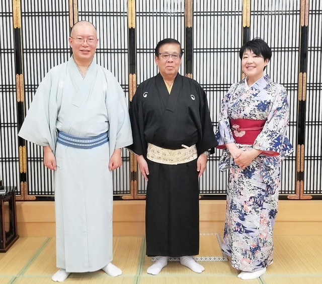 喜楽館で初の講談フェスティバルを行う（左から）旭堂南湖、南鱗、南華＝大阪市天王寺区