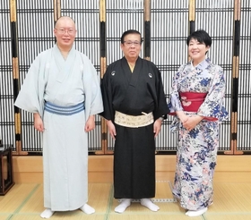 喜楽館で初の講談フェスティバルを行う（左から）旭堂南湖、南鱗、南華＝大阪市天王寺区