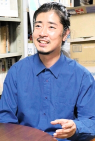 「多様性を求める神戸大学で学べたことが良かった」と話す太田光海監督＝大阪市内