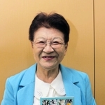 「刑務所でのボランティアを通じて、高校や大学を卒業できるのは幸せなことだと気づいた」と話す小崎佳奈子さん＝神戸市内