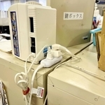 盗聴器が設置されていた庁舎４階の総務部総務課と資産マネジメント課（手前）の境界付近