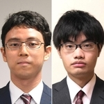 一力遼天元（左）と挑戦者の関航太郎七段
