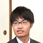 天元戦第４戦にむけて意気込みを語る挑戦者の関航太郎七段＝洲本市小路谷、ホテルニューアワジ（撮影・坂井萌香）