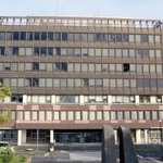 伊丹市役所＝伊丹市千僧１