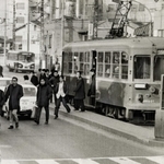 かつて、神戸市民の足として利用された神戸市電。廃止当日、１９７１年３月１３日の和田岬停留所の様子