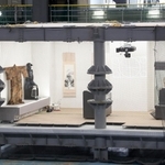 博物館に見立てた空間で実施した実験の様子＝１７日午後、三木市志染町（撮影・辰巳直之）