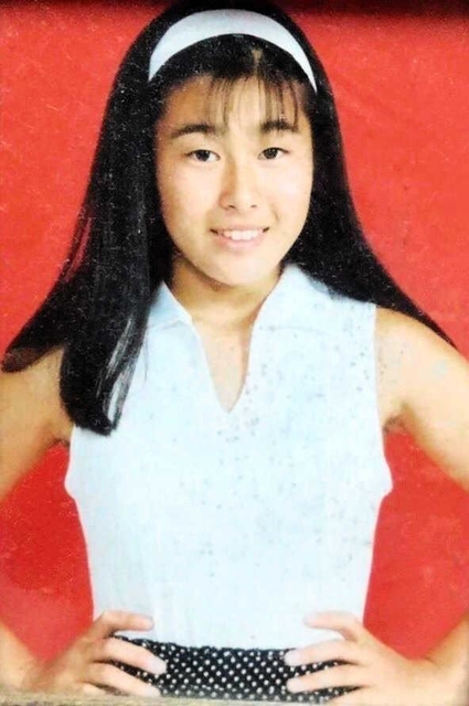 田代作人さんの亡くなった姉、西田瑞恵さんの写真。震災数カ月前に写真館で撮影した（田代さん提供）