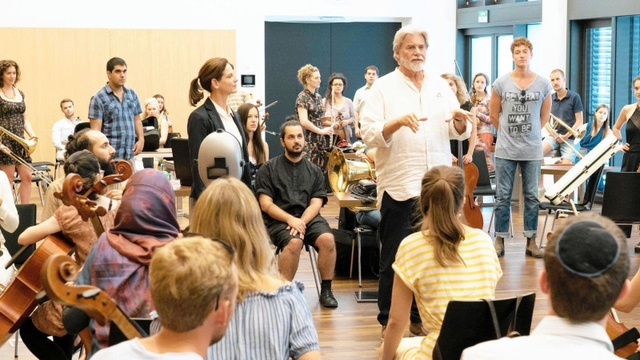 クレッシェンドの一場面（Ｃ）ＣＣＣ　Ｆｉｌｍｋｕｎｓｔ　ＧｍｂＨ