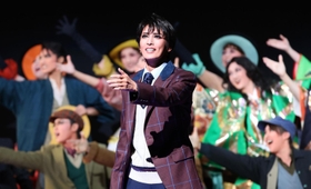 撮影所の助監督、健司を熱演する月城かなと（撮影・小林良多）
