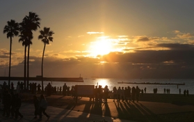 新年の始まりを彩る初日の出＝１日早朝、神戸市須磨区（撮影・吉田敦史