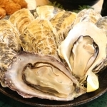 大粒の室津産カキ＝山城の郷