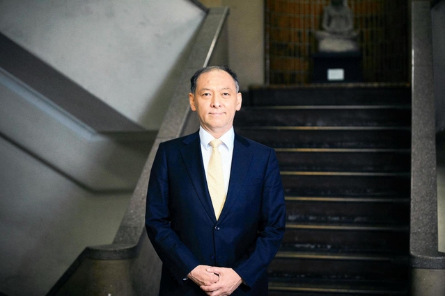 東京大大学院人文社会系研究科教授の納富信留さん