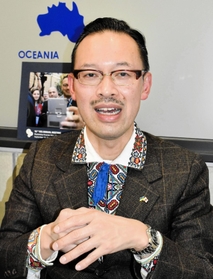 緊迫するウクライナ情勢について解説する岡部芳彦教授＝神戸市中央区港島１、神戸学院大ポートアイランドキャンパス