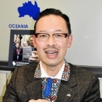 緊迫するウクライナ情勢について解説する岡部芳彦教授＝神戸市中央区港島１、神戸学院大ポートアイランドキャンパス