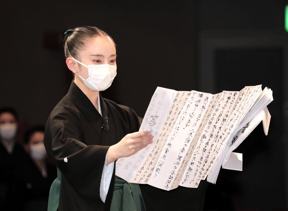 神戸新聞next 総合 ３８人 タカラジェンヌへ一歩 宝塚音楽学校で卒業式