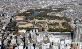 明石城跡などがある県立明石公園＝明石市明石公園