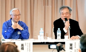 座談会で意見を交わす室崎益輝・県立大大学院教授（右）と高橋守雄・ひょうごボランタリープラザ所長＝３月１７日、神戸市中央区東川崎町１