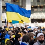 ロシアによるウクライナ侵攻に反対する人らが、反戦デモを繰り広げた＝大阪市内（アンドリー・マグデチさん提供）