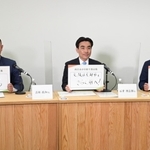 討論会に参加した（左から）吉岡政和氏、石井登志郎氏、増山誠氏＝神戸市中央区東川崎町１（撮影・秋山亮太）
