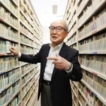 毎土曜にはレコード室にこもり、リクエスト曲の音源をそろえてきた＝神戸市中央区、ラジオ関西（撮影・長嶺麻子）