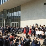 開館式があった「こども本の森神戸」＝２５日午前、神戸市中央区加納町６、「こども本の森　神戸」（撮影・鈴木雅之）