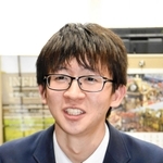 「社会的な責任が加わるというのはいいことだと思う」と話す新免友基さん＝姫路市内