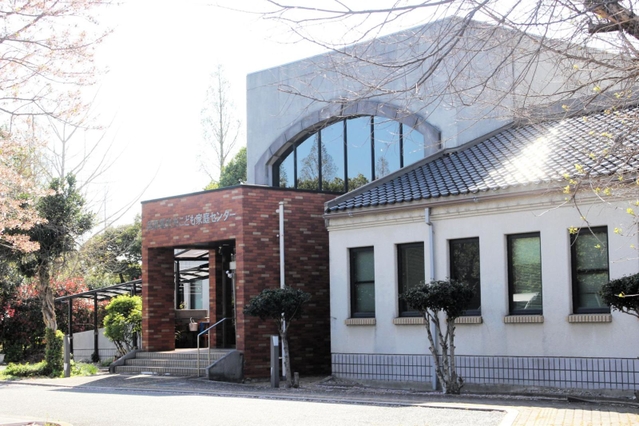 兵庫県中央こども家庭センター＝明石市北王子町